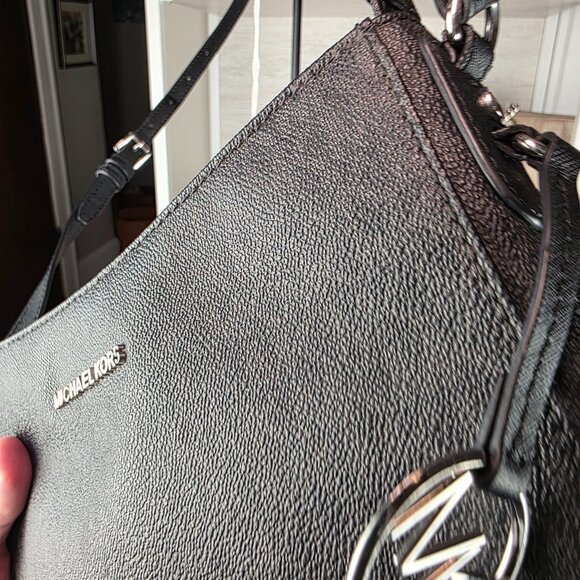 Michael Kors Jet Set Travel Messenger - Signature Black 🖤 Minimalist - Picture 5 of 17